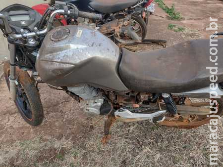 Motos são recuperadas pela PM dentro de uma vala próximo ao Posto Martinelli 