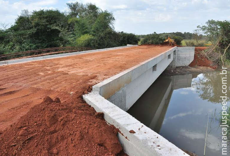 MPE apura suposta poluição de córrego por indústria em Dourados MPE apura suposta poluição de córrego por indústria em Dourados