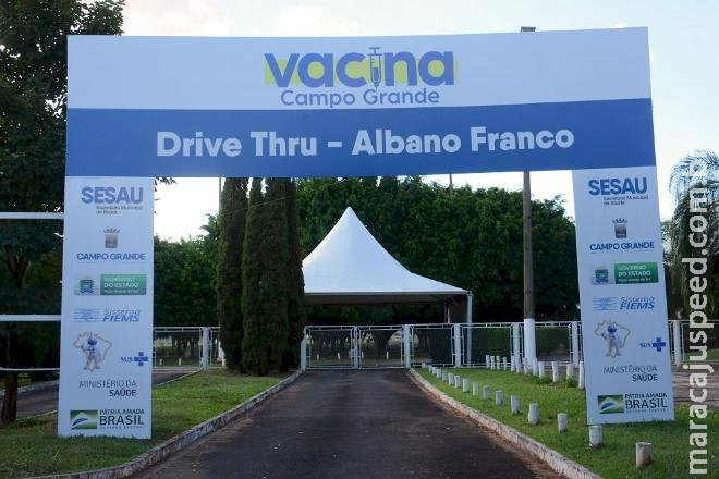 Mulher recusa que filha seja vacinada por profissional de saúde LGBTQIA+