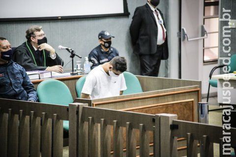 Pai que matou bebê afogado em bacia no fundo de casa é condenado a 20 anos