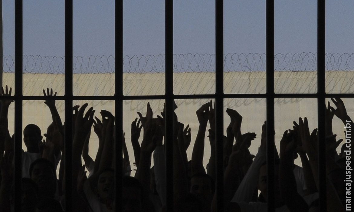 Pandemia: levantamento mostra permanência indevida de presos na cadeia