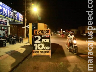 Para matar a fome na pindaíba, “X-Crise” faz sucesso na periferia Para matar a fome na pindaíba, “X-Crise” faz sucesso na periferia