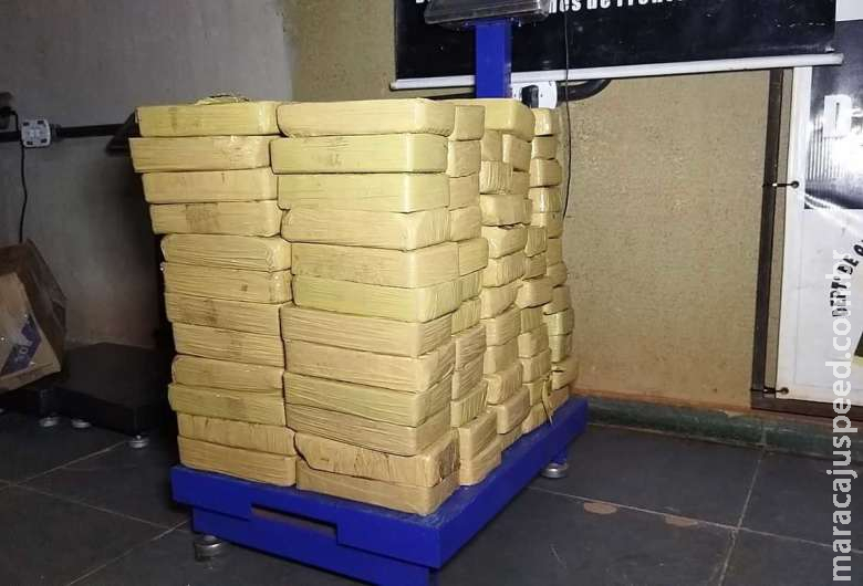Pasta base de cocaína apreendida estava camuflada em caixas de cigarros 