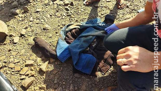 Perícia aponta que criança de 11 anos tentou se agarrar em pedras para não ser morta