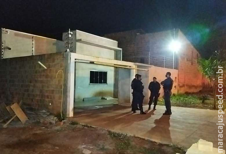 PM e amigo aguardavam chegada de mais uma pessoa no momento do atentado