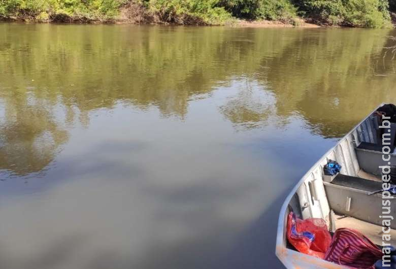 PMA autua paulistas por pesca ilegal e apreende, barco, motor e petrechos