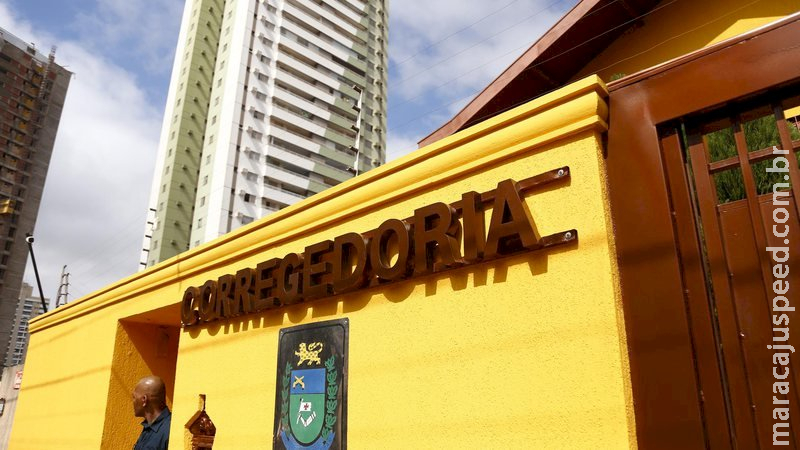 Policial é acusado de facilitar contrabando divulgando operações no WhatsApp Policial é acusado de facilitar contrabando divulgando operações no WhatsApp