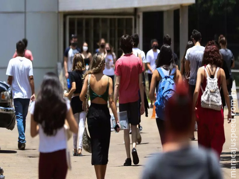 Pré-selecionados do Prouni têm até amanhã para comprovar dados Pré-selecionados do Prouni têm até amanhã para comprovar dados