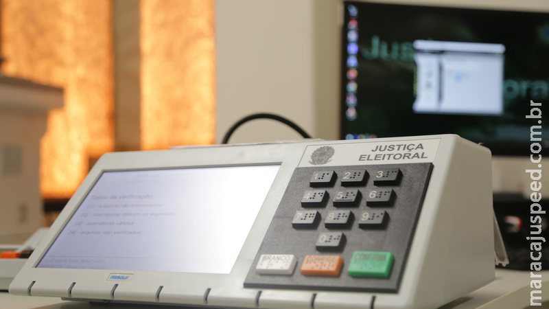 Presidentes de partidos avaliam que voto impresso vai ser rejeitado pela Câmara Presidentes de partidos avaliam que voto impresso vai ser rejeitado pela Câmara