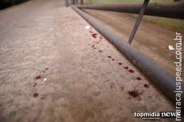 Rapaz é esfaqueado 