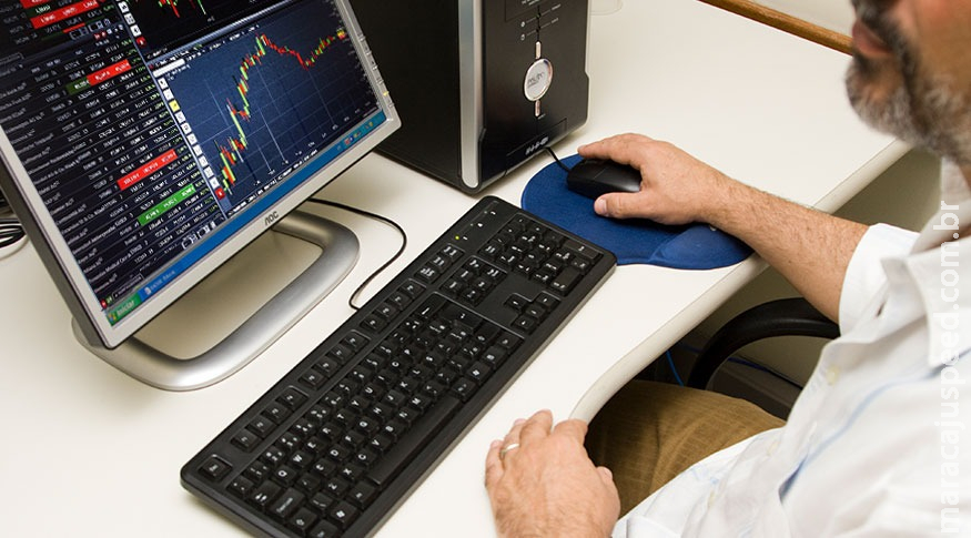 Serviços avançam 1,7% em junho e atingem maior nível em cinco anos