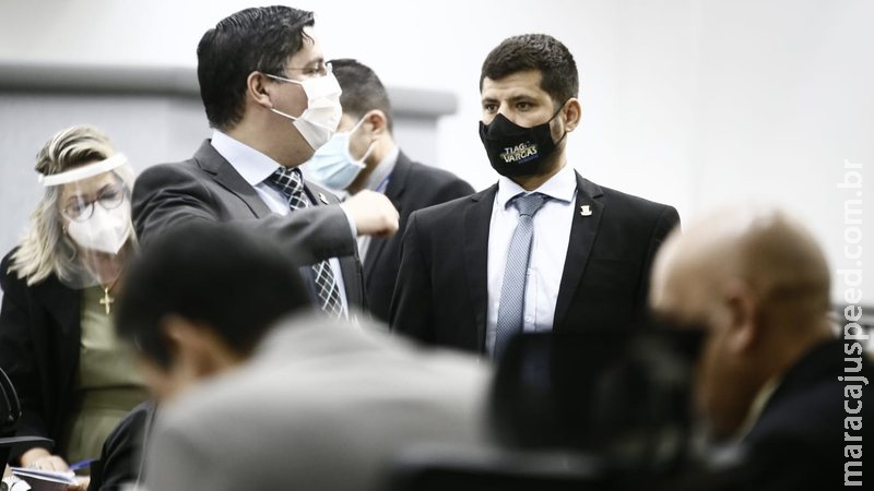 Tiago Vargas diz que Reinaldo Azambuja tenta usar ações para censurá-lo Tiago Vargas diz que Reinaldo Azambuja tenta usar ações para censurá-lo