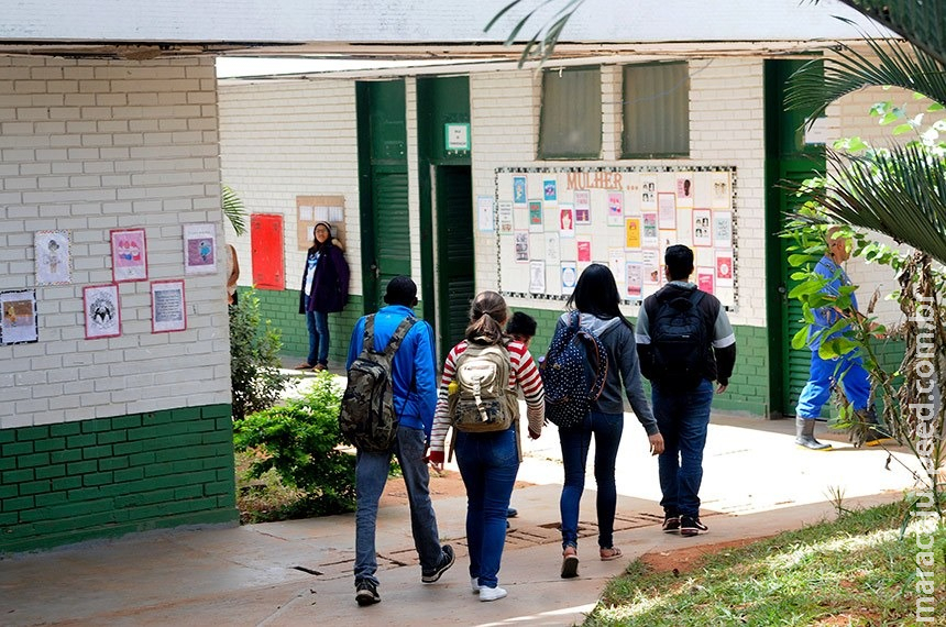 Vai a Plenário projeto que cria semana de direitos humanos nas escolas