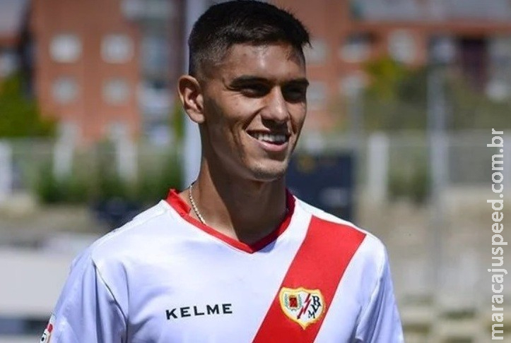 Velázquez é esperado em Santos até sexta-feira para assinar contrato Velázquez é esperado em Santos até sexta-feira para assinar contrato