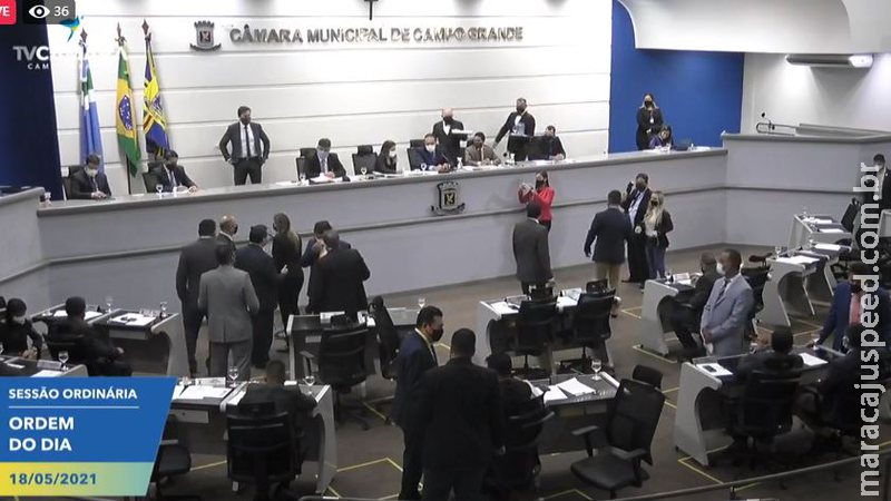 Vereadores voltam do recesso parlamentar com sessão presencial nesta 3ª Vereadores voltam do recesso parlamentar com sessão presencial nesta 3ª