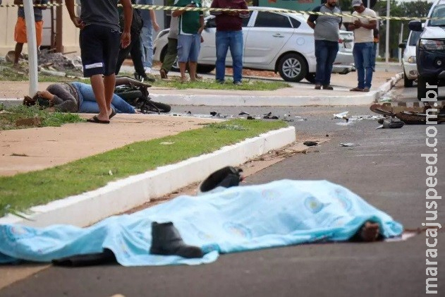 A caminho do trabalho, motociclista morre em acidente entre carro e moto