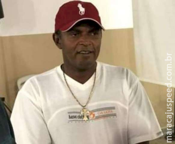 Acusado de matar mulher com 11 facadas no PR, líder de sem terras é preso Acusado de matar mulher com 11 facadas no PR, líder de sem terras é preso
