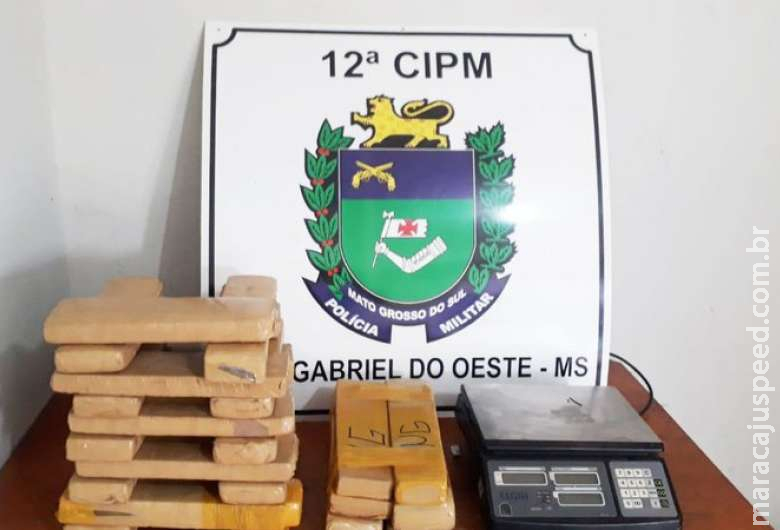Adolescente de 17 anos é apreendida com mais de 20 quilos de maconha Adolescente de 17 anos é apreendida com mais de 20 quilos de maconha