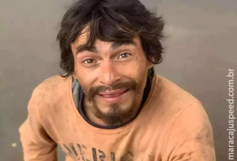 Andarilho é executado a tiros em banheiro de praça na fronteira Andarilho é executado a tiros em banheiro de praça na fronteira