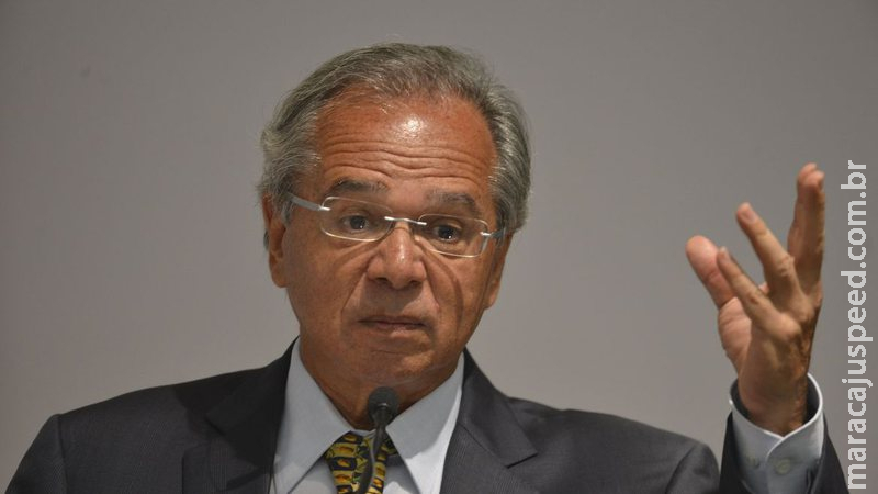 Apesar de desemprego elevado, Guedes diz que economia brasileira está bombando Apesar de desemprego elevado, Guedes diz que economia brasileira está bombando