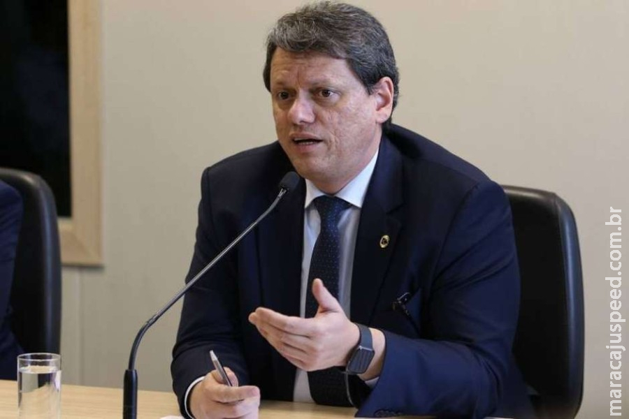 Aposta de Bolsonaro, Tarcísio admite disputar o Senado Aposta de Bolsonaro, Tarcísio admite disputar o Senado