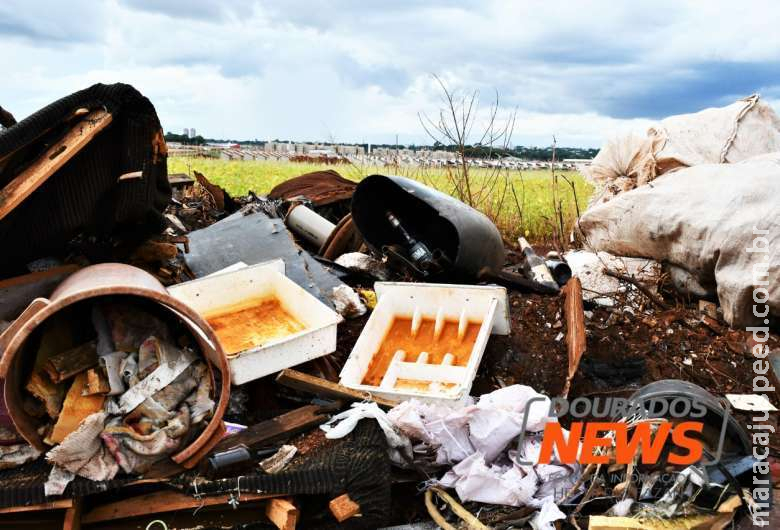 CCZ notifica mais R$ 216 mil em multas pela lei da dengue em Dourados