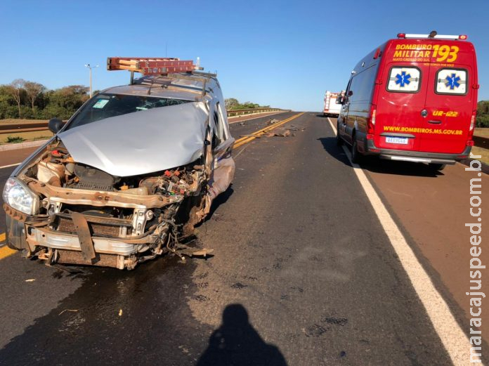 Colisão entre carro e carreta deixa um homem ferido na BR-267, em Nova Alvorada do Sul Colisão entre carro e carreta deixa um homem ferido na BR-267, em Nova Alvorada do Sul