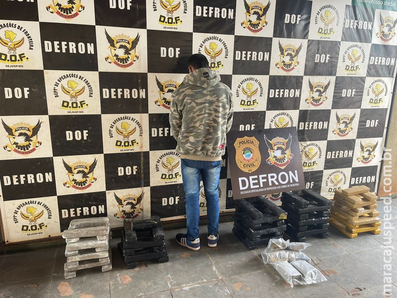 Defron apreende maconha e skunk e prende traficante Defron apreende maconha e skunk e prende traficante