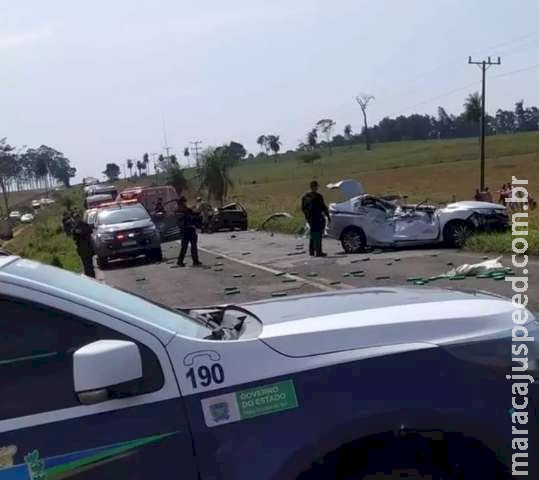 Dois morrem em acidente provocado por traficante em fuga