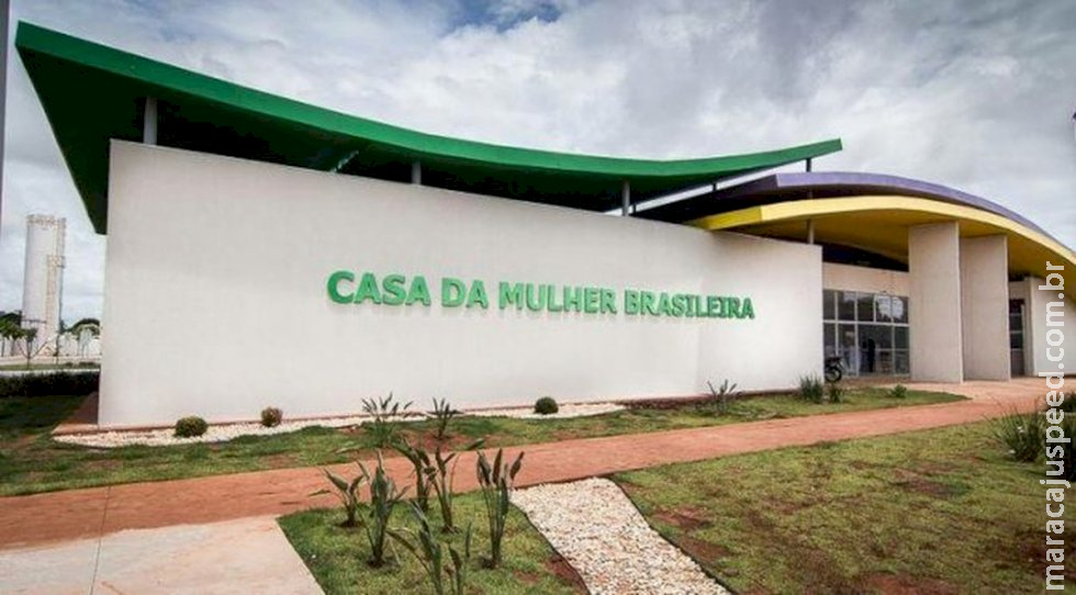 Dois policiais são acusados de usarem arma para estuprar mulher abordada por causa de som alto em MS Dois policiais são acusados de usarem arma para estuprar mulher abordada por causa de som alto em MS