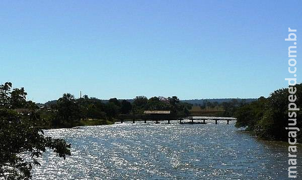 Durante banho de rio com a família, adolescente morre afogado em MS Durante banho de rio com a família, adolescente morre afogado em MS