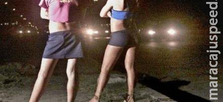 Durante batida em bar, polícia flagra adolescentes de 13 e 17 fazendo programa sexual Durante batida em bar, polícia flagra adolescentes de 13 e 17 fazendo programa sexual