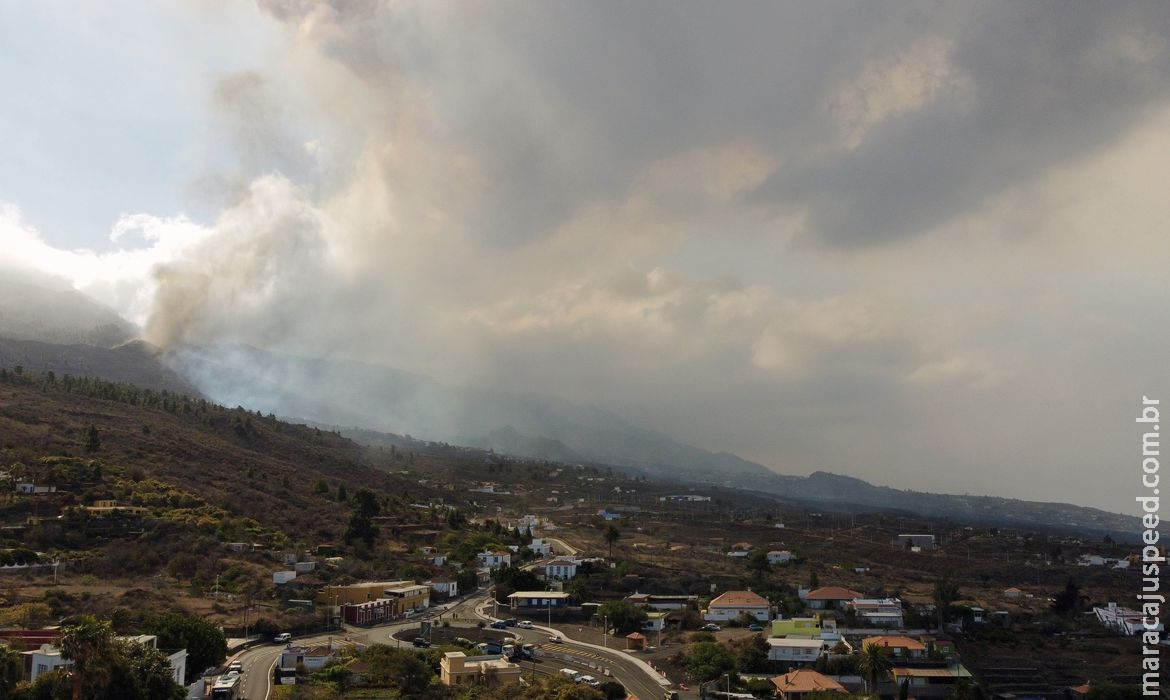 Erupção do vulcão nas Canárias pode durar até 84 dias