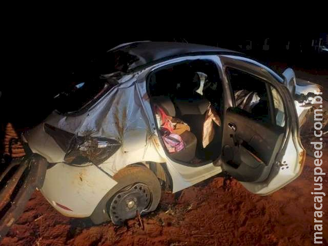 Família da Capital capota carro em rodovia e pai é resgatado em estado grave Família da Capital capota carro em rodovia e pai é resgatado em estado grave