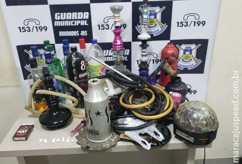 Festa clandestina com mais de 60 pessoas é encerrada no Jardim Rasslem Festa clandestina com mais de 60 pessoas é encerrada no Jardim Rasslem