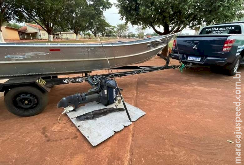 Funcionário público é preso por pesca predatória Funcionário público é preso por pesca predatória