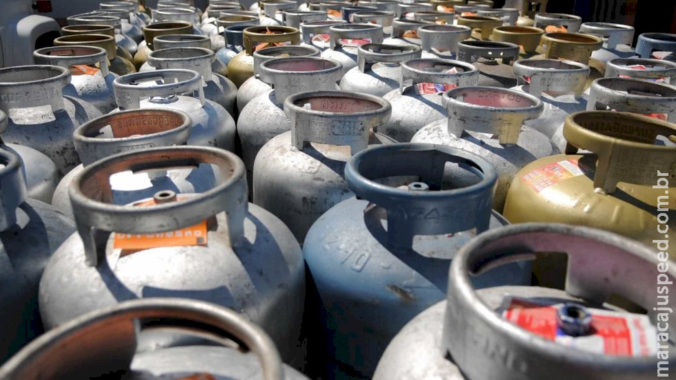 Gás tem nova alta e vai custar R$ 130 em algumas localidades