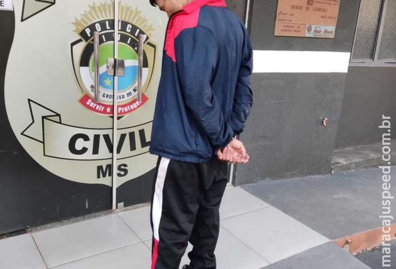 GM aborda grupo e apreende adolescente com droga e jovem por receptação GM aborda grupo e apreende adolescente com droga e jovem por receptação