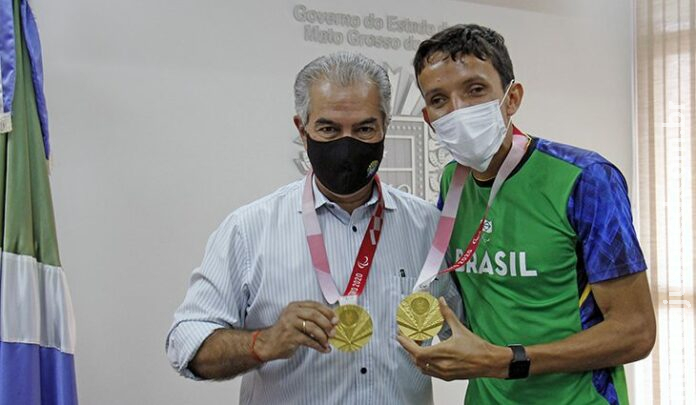 Governador recebe medalhista paraolímpico e anuncia novos investimentos no esporte