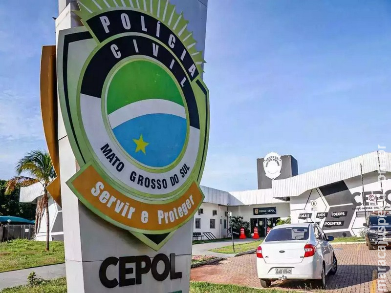 Indígena é preso após desferir um golpe de faca na própria esposa Indígena é preso após desferir um golpe de faca na própria esposa