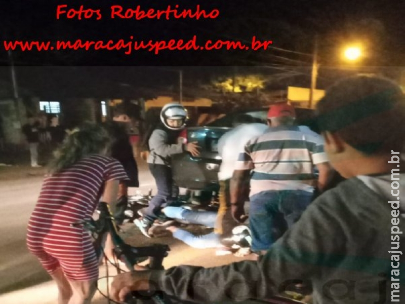 Maracaju: Condutor de motocicleta perde controle e colidi com veículo estacionado. Motociclista ficou embaixo do veículo Maracaju: Condutor de motocicleta perde controle e colidi com veículo estacionado. Motociclista ficou embaixo do veículo
