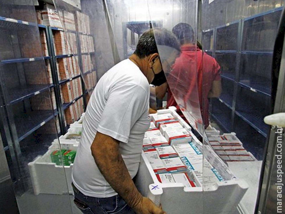 Mato Grosso do Sul recebe mais 56 mil doses da vacina contra Covid-19 Mato Grosso do Sul recebe mais 56 mil doses da vacina contra Covid-19
