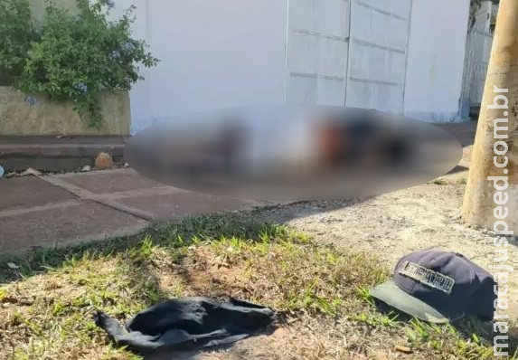Morador de rua é agredido por nove pessoas por causa de R$ 3 Morador de rua é agredido por nove pessoas por causa de R$ 3