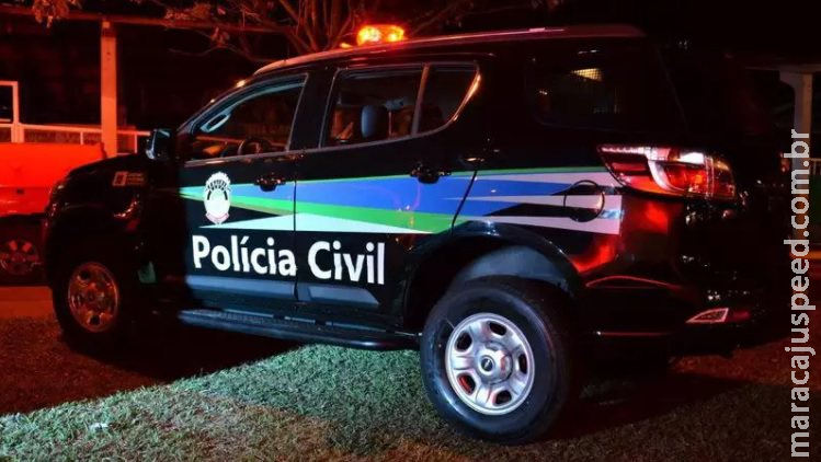 Morador procura polícia após ter portão de casa alvejado a tiros em Campo Grande Morador procura polícia após ter portão de casa alvejado a tiros em Campo Grande
