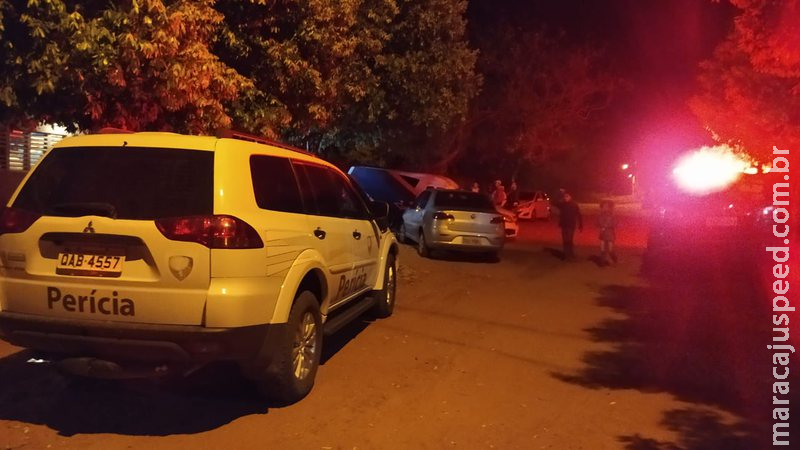 Morto na cozinha teria invadido casa e recebido ‘mata leão’ de morador Morto na cozinha teria invadido casa e recebido ‘mata leão’ de morador