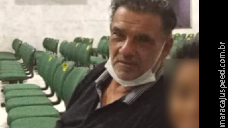 Motorista tenta controlar caminhão desgovernado, cai e morre após ser atropelado Motorista tenta controlar caminhão desgovernado, cai e morre após ser atropelado