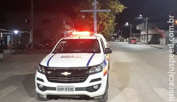 Mulher arranca orelha do marido que não a deixou sair de casa em MG Mulher arranca orelha do marido que não a deixou sair de casa em MG