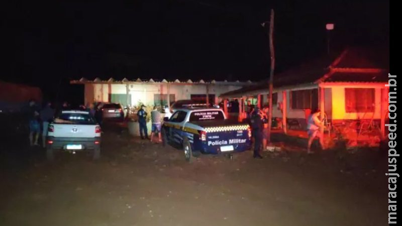 Mulher é presa com amante por ser mandante de latrocínio contra o próprio pai em MS Mulher é presa com amante por ser mandante de latrocínio contra o próprio pai em MS