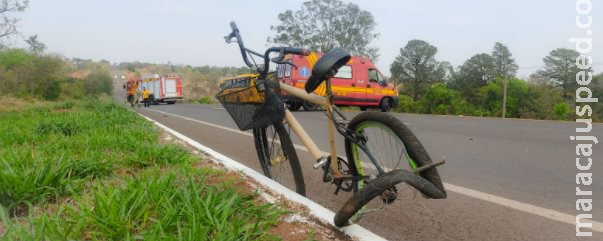 Mulher morre após ser atropelada por ônibus na rodovia BR-267 Mulher morre após ser atropelada por ônibus na rodovia BR-267