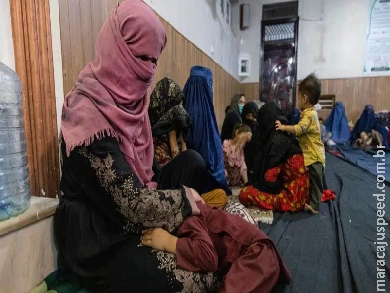 Mulheres afegãs relatam casamentos forçados ao tentar fugir do país Mulheres afegãs relatam casamentos forçados ao tentar fugir do país
